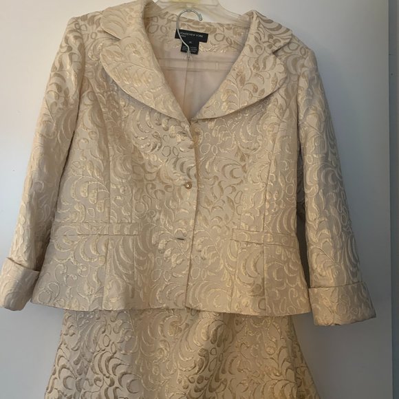 Womens Suit - Picture 5 of 8